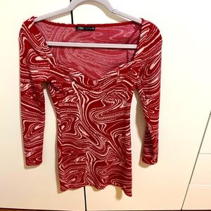 Zara Zara
Size: S
Red and white marble print